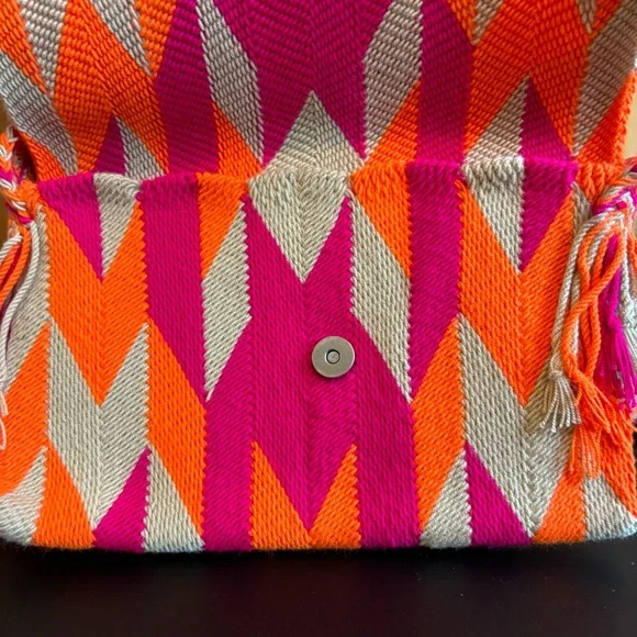 ⚡️Mega Sale⚡️Vibrant handwoven clutch with fringes and strap - Picture 7 of 12